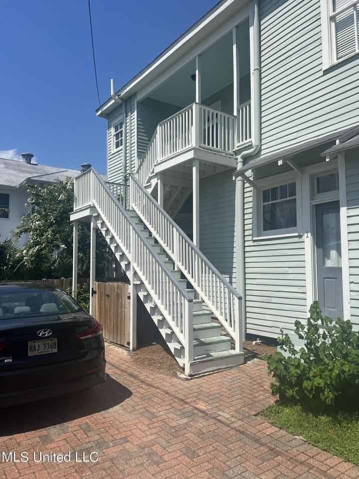 129 Fayard St - Photo 2 of 4