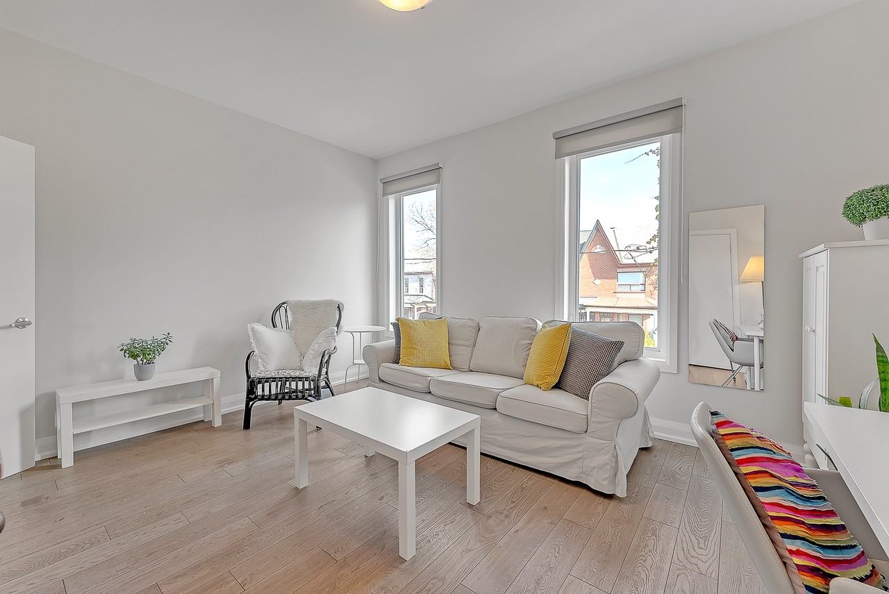 Markham St & College St - Photo 2 of 21