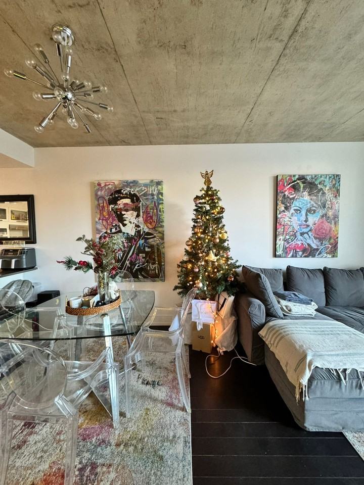 711 Rue de la Commune Ouest #309