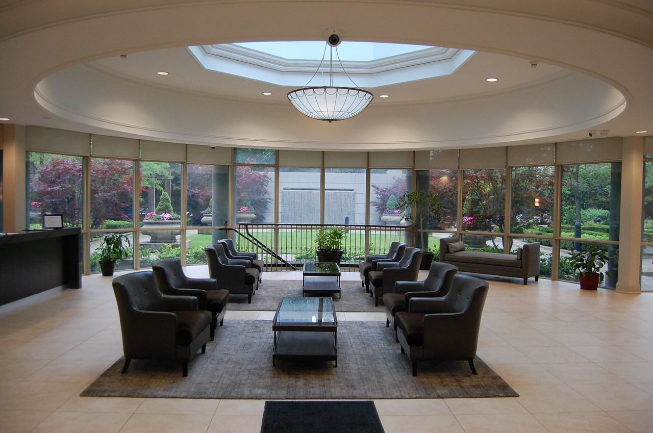 28 Harrison Garden Boulevard 28, Toronto, ON M2N 7B5 1 Bedroom