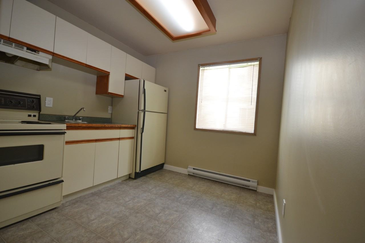 #101 9461 College Street - Photo 2 of 10