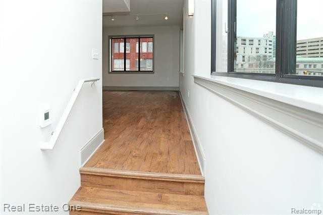 10 Grand River Ave - Photo 4 of 9