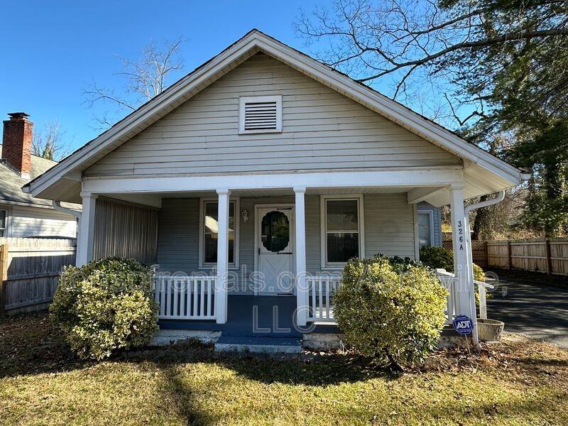 326 Spring St #A - Photo 2 of 16