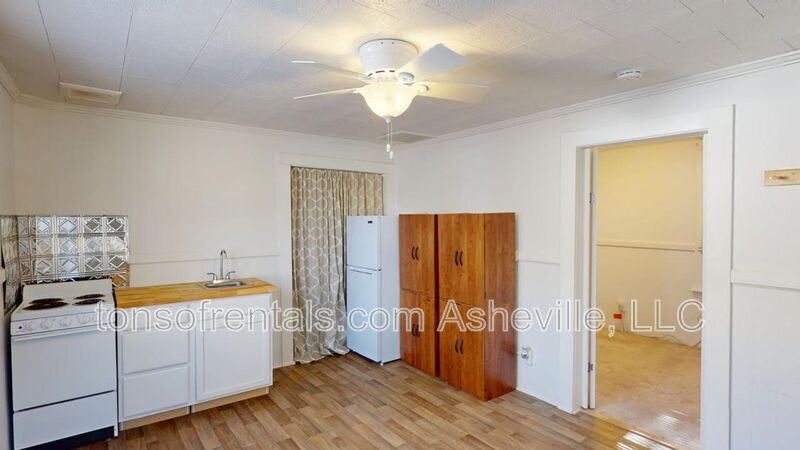 326 Spring St #A - Photo 6 of 16