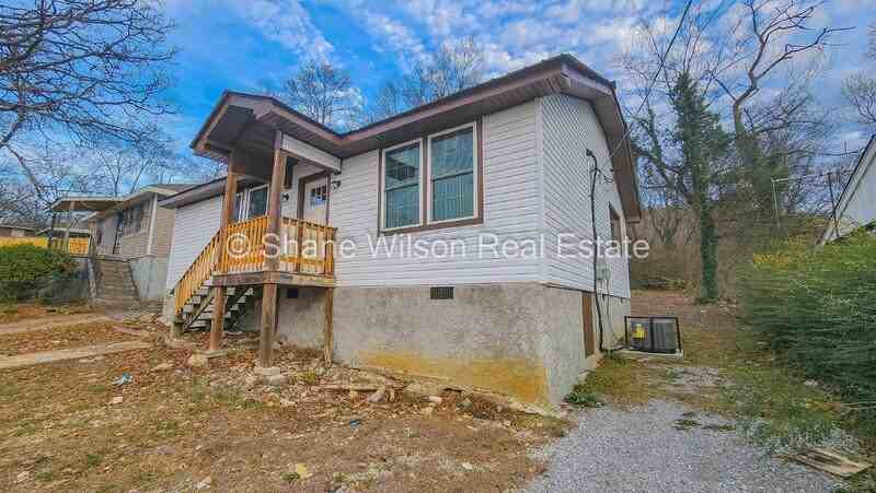 1128 N Chamberlain Ave - Photo 3 of 14