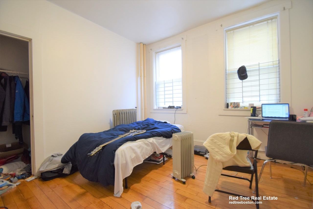 16 Copenger St #1 - Photo 3 of 7