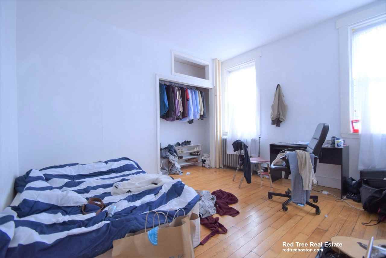 16 Copenger St #1 - Photo 4 of 7