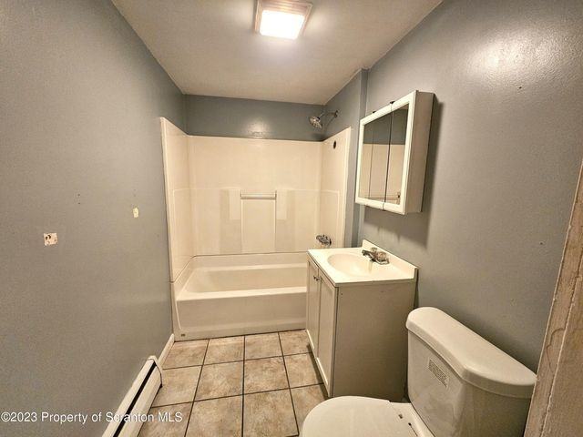 320 Morse Avenue - Photo 3 of 11