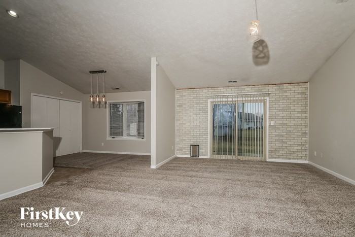7756 Connie Dr - Photo 2 of 16