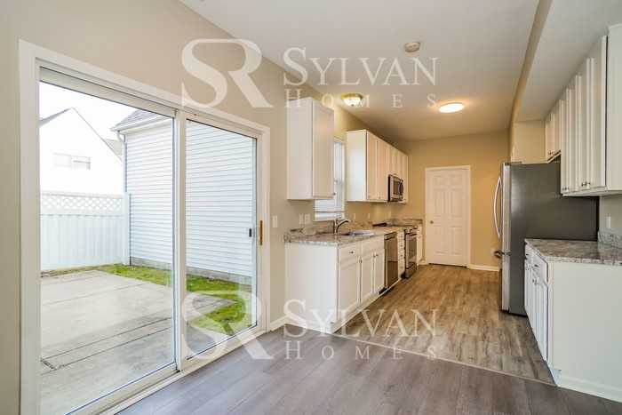 7182 Winterbek Ave - Photo 3 of 14