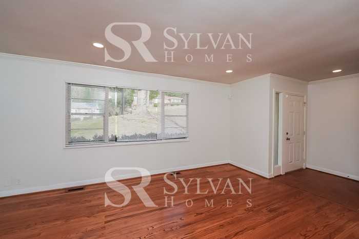 1109 Sunset Blvd - Photo 3 of 16