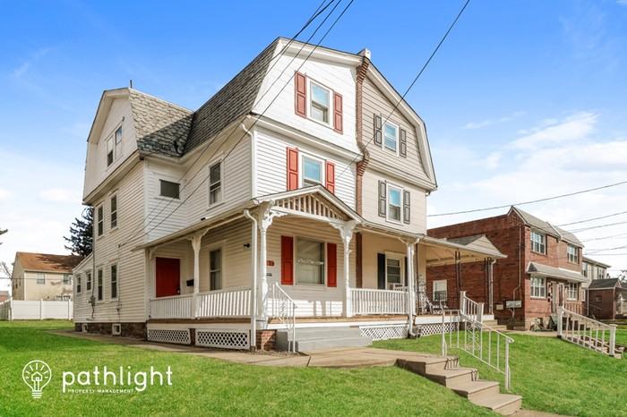 617 Benson St - Photo 2 of 21