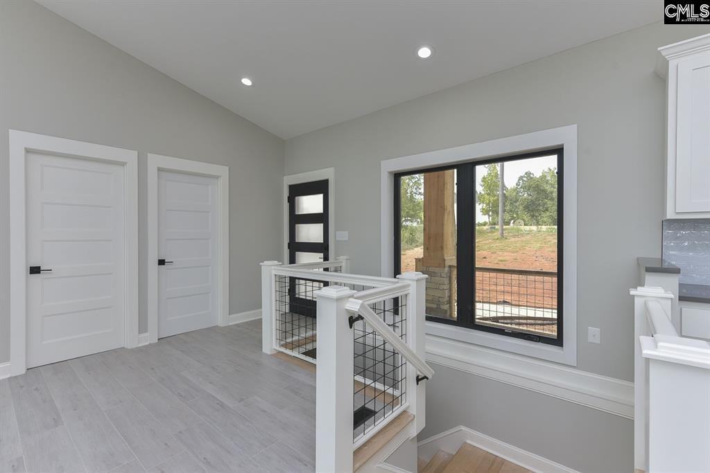 126 Peninsula Ct #1 - Photo 6 of 32