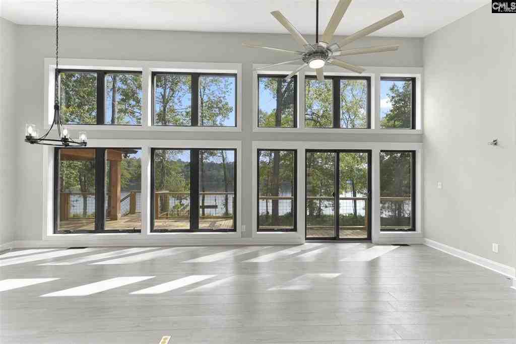 126 Peninsula Ct #1 - Photo 7 of 32