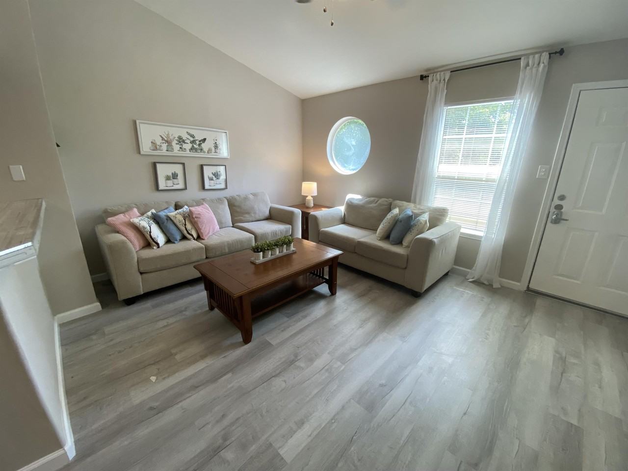 1114 Frame St #6 - Photo 2 of 16