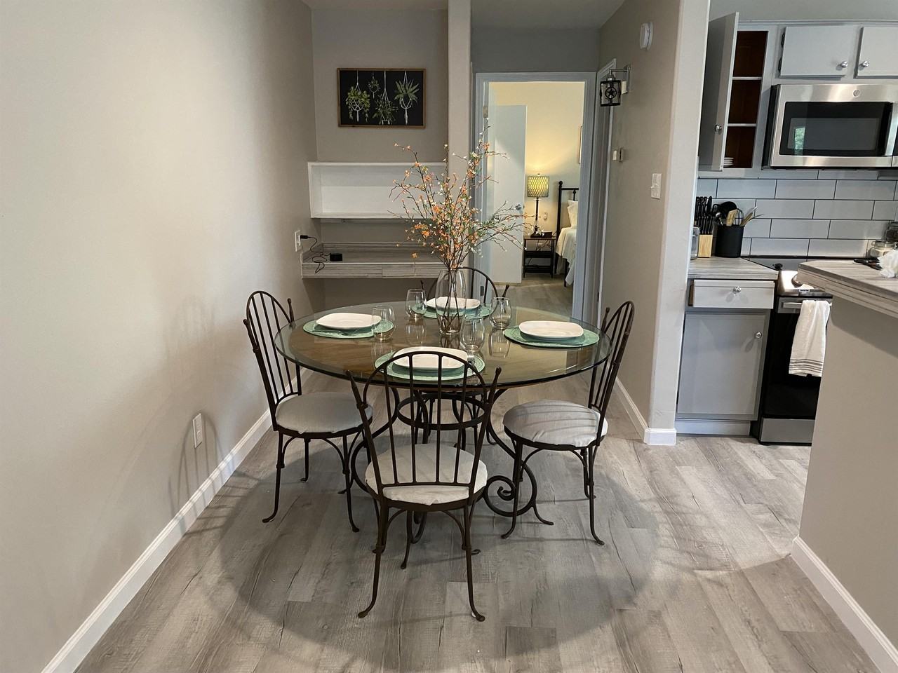 1114 Frame St #6 - Photo 4 of 16