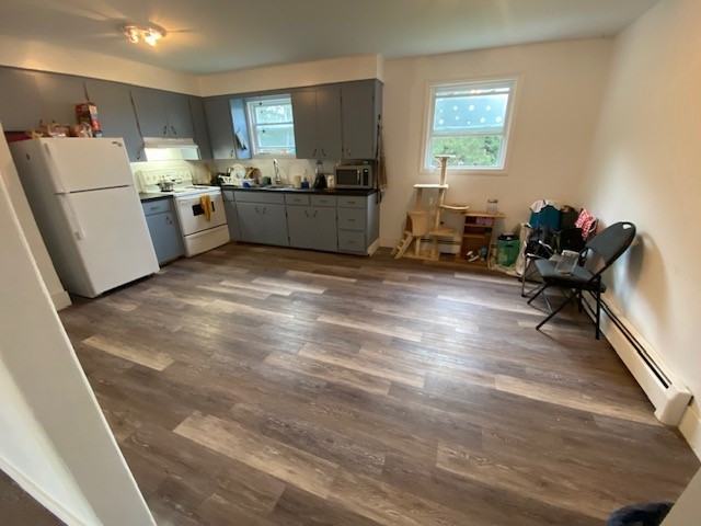 10 Lincolnwood Dr #1 - Photo 2 of 10