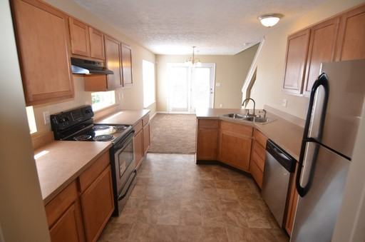 675 Pine Lake Dr - Photo 2 of 18