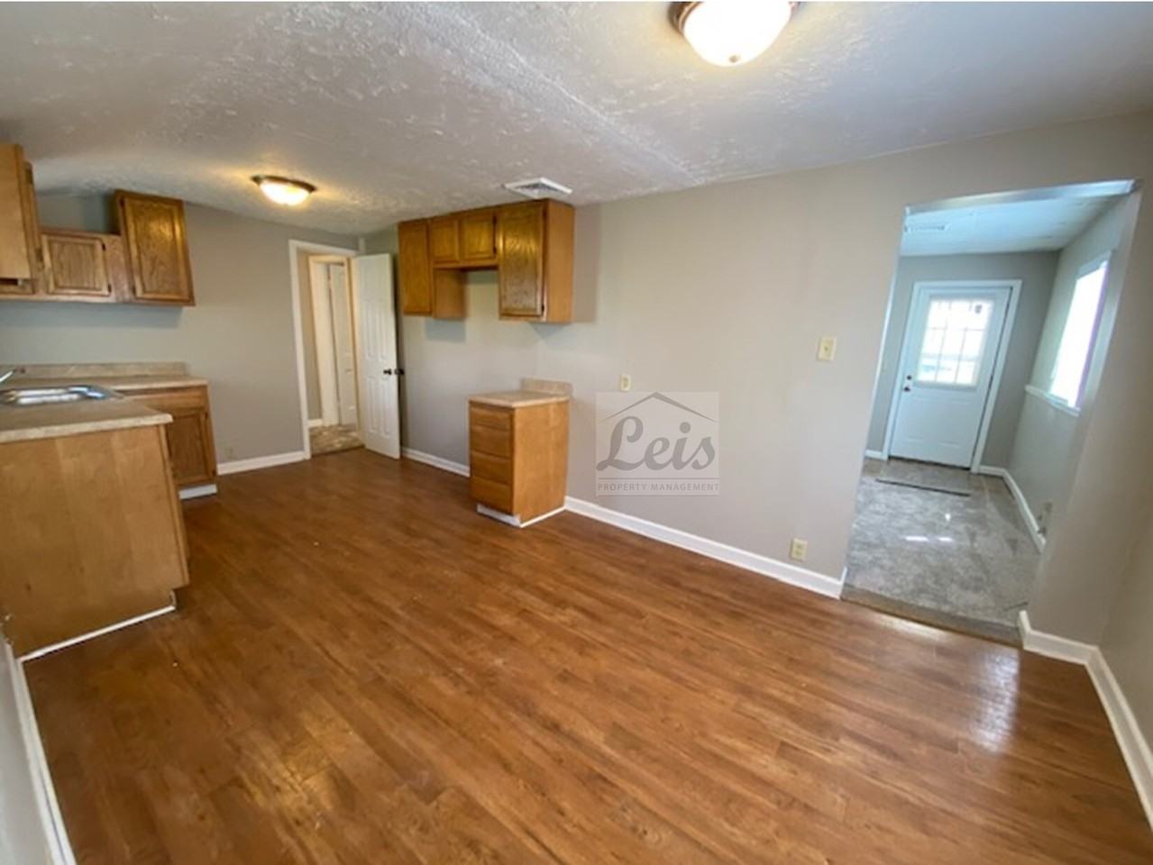 183 N Main St - Photo 3 of 16