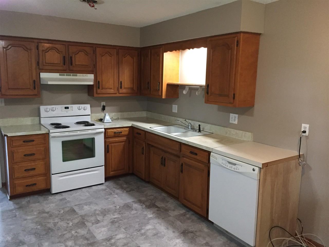 102 N 10th St #1 - Photo 2 of 9