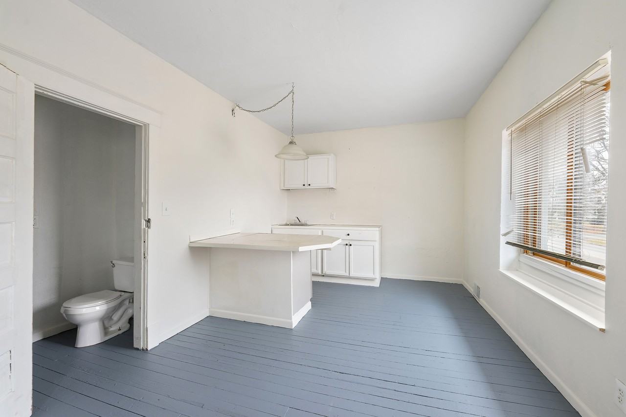 2515 East Midlothian Boulevard #4 - Photo 3 of 7