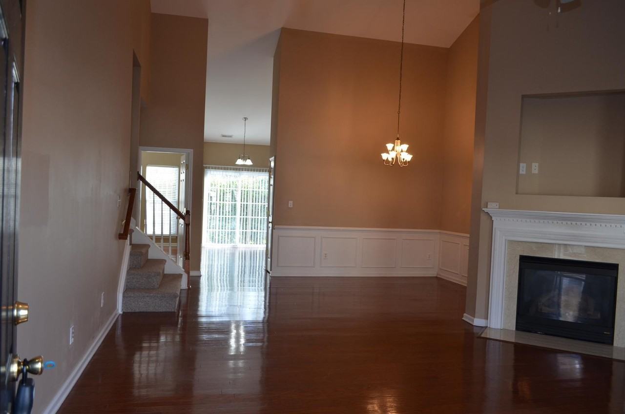 245 Joshua Glen Ln - Photo 2 of 42