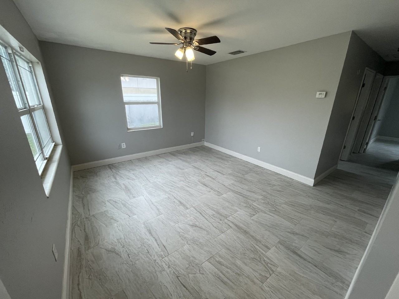 2466 Pepper Ave - Photo 2 of 11