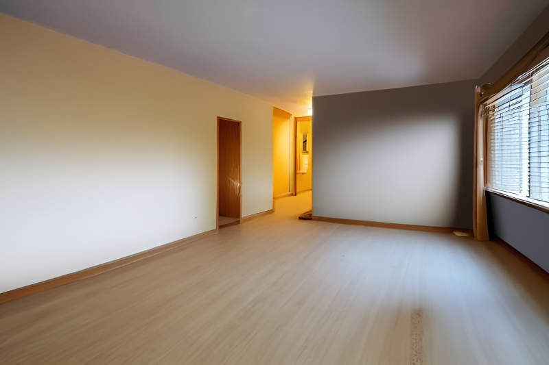 2702 W 66th St - Photo 2 of 18