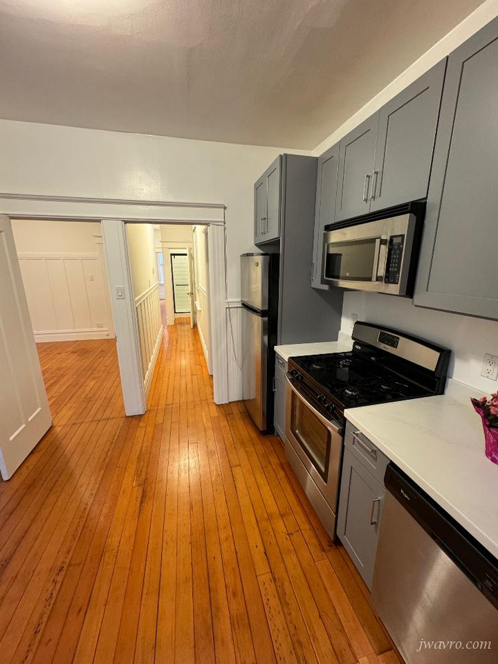 Vallejo Street & Kearny, San Francisco, CA 94133 1 Bedroom Apartment