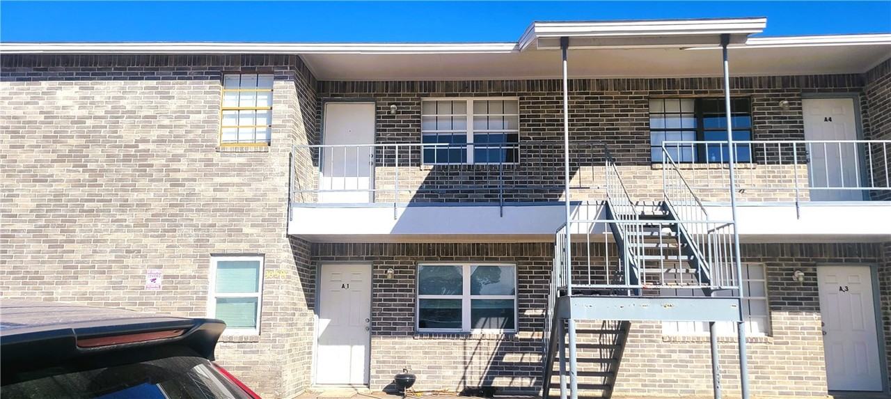 305 South San Patricio Street - C - 2 #C2 - Photo 2 of 8