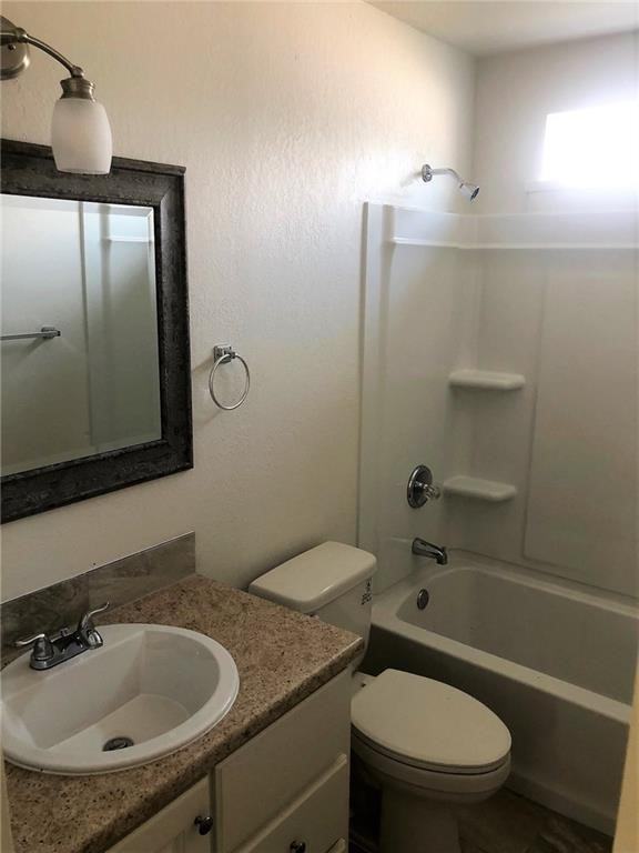 305 South San Patricio Street - C - 2 #C2 - Photo 6 of 8