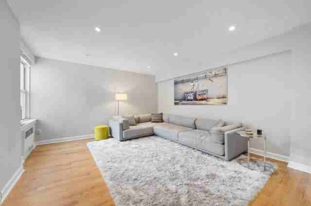 3955 51st St - Photo 3 of 13