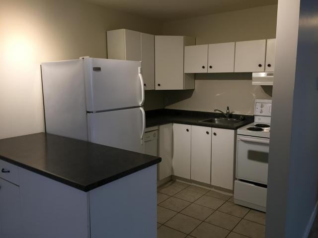 2157 - 2157 Rae Street - 1 - Photo 3 of 8