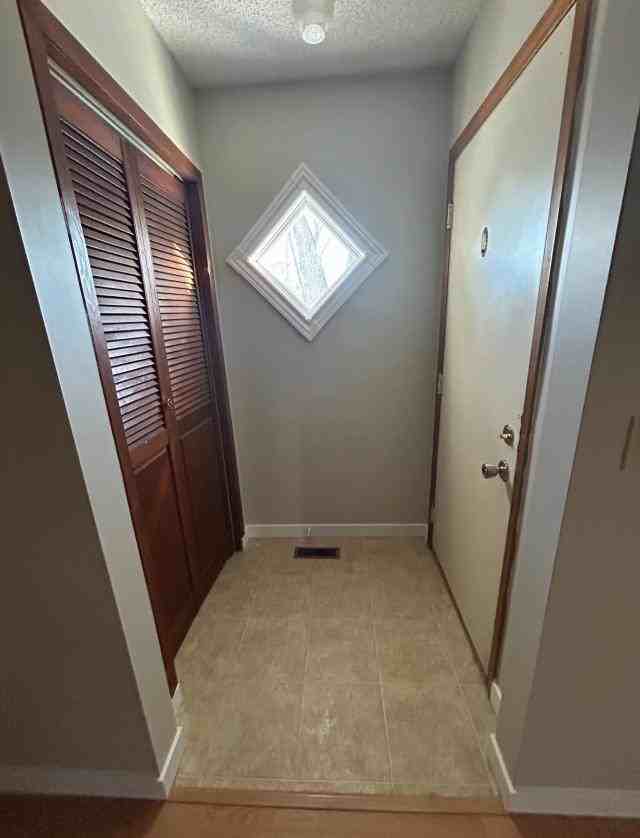 1556 Retallack St - Photo 2 of 18