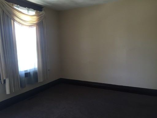 2418 John St - Photo 2 of 9