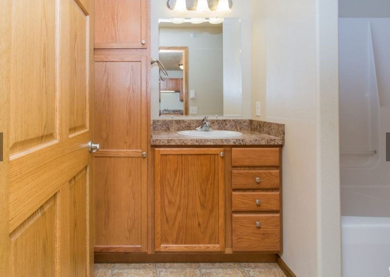 Northdale 2820 - Photo 5 of 50