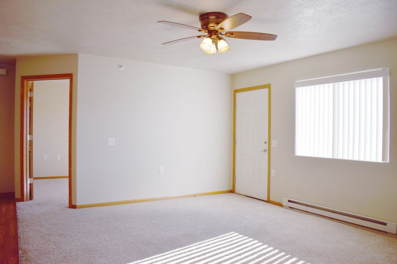 Northdale 2820 - Photo 6 of 50