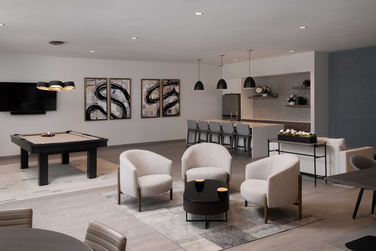 Lake Terrace Apartment in Downtown Kenosha! - Photo 5 of 43