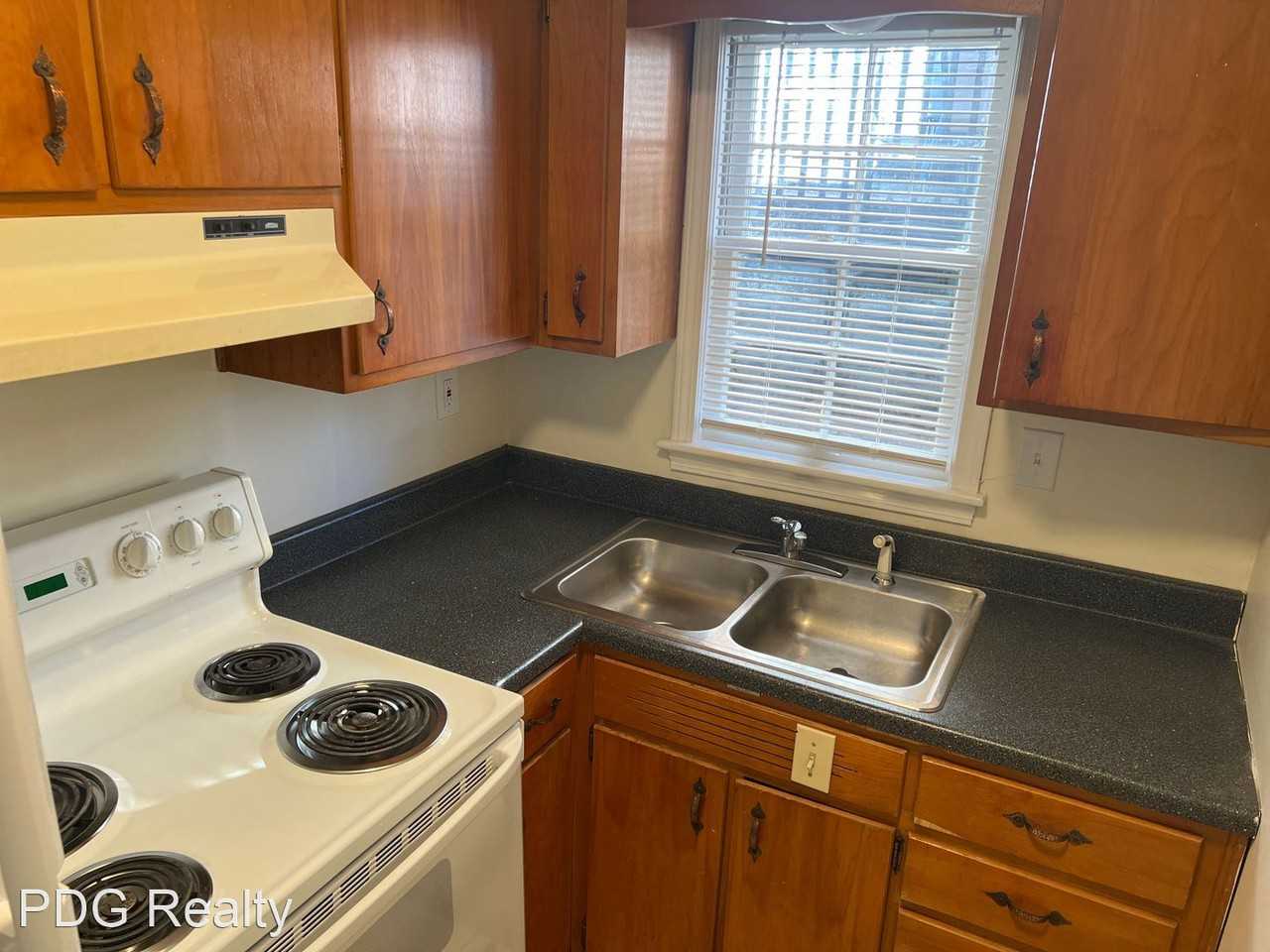 310 N Hite - Photo 2 of 15