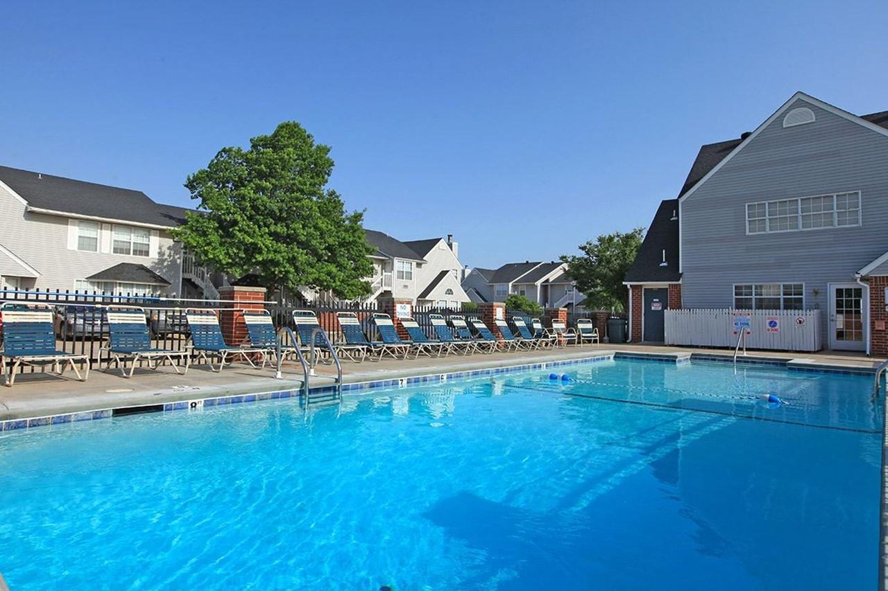 $500 FREE! PET FRIENDLY! - Photo 4 of 25