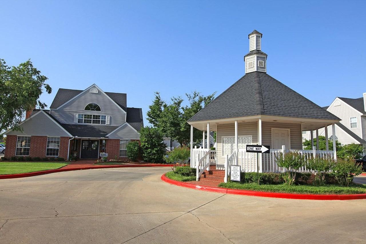 $500 FREE! PET FRIENDLY! - Photo 5 of 25