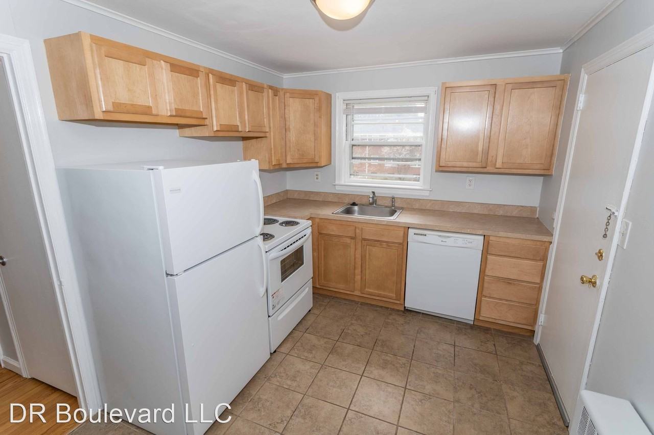 Boulevard & Vera South Quaker Lane - Photo 2 of 14