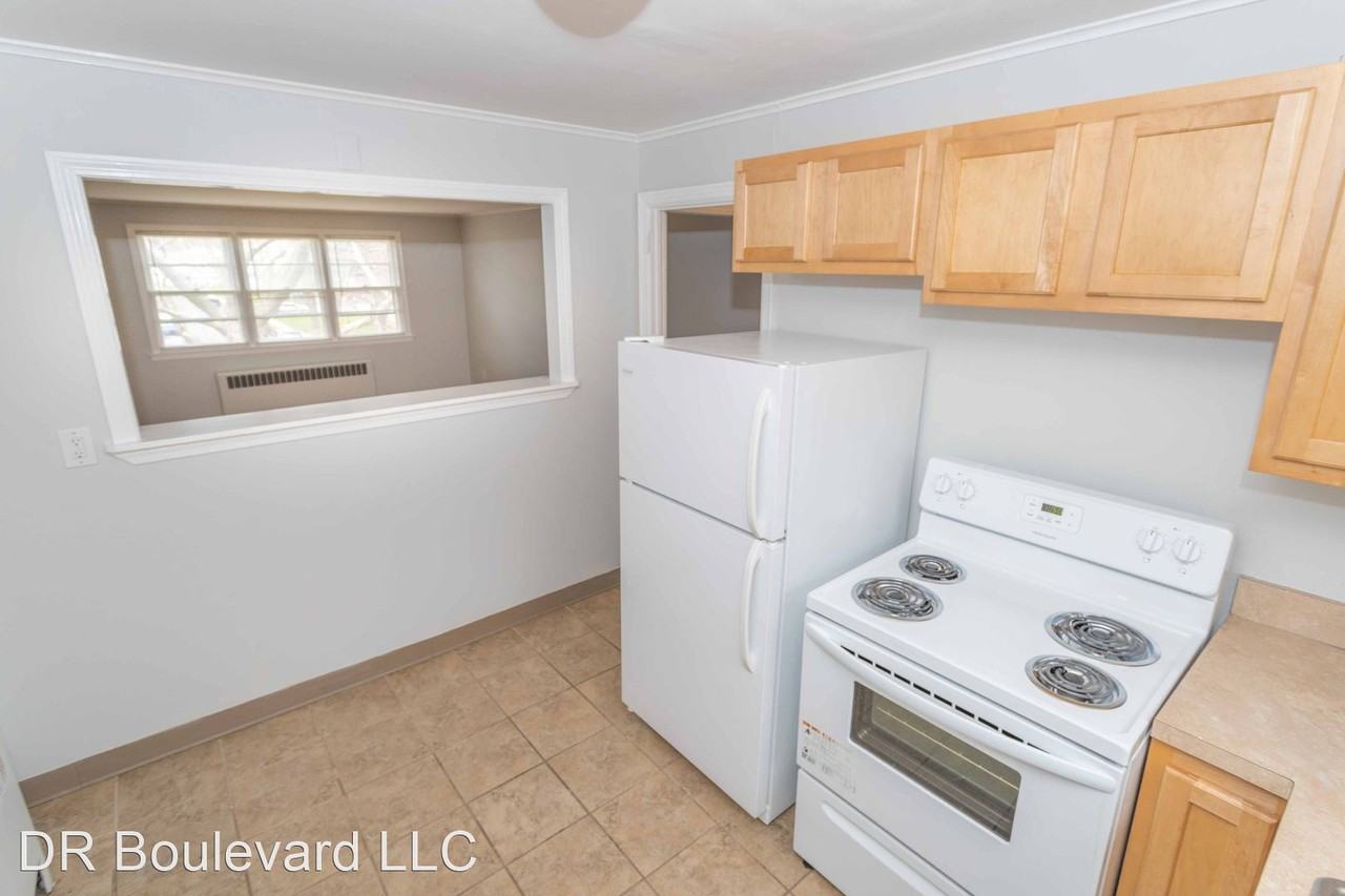 Boulevard & Vera South Quaker Lane - Photo 3 of 14