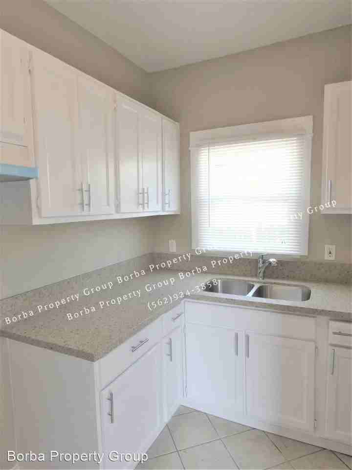 2120-2124 Linden Ave - Photo 2 of 11