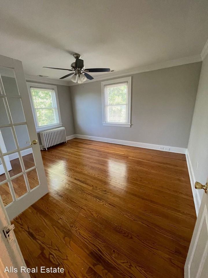 73 E. Shirley Avenue - Photo 3 of 19