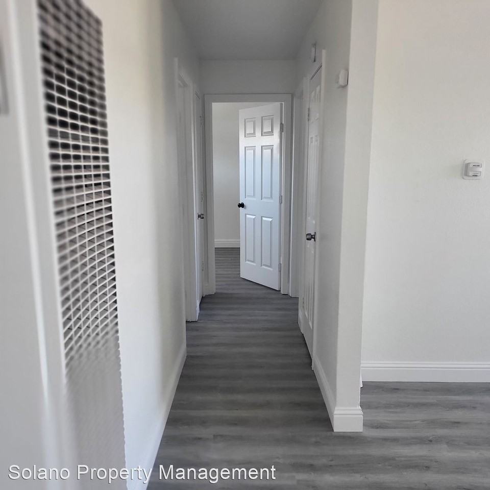 207 Brown St - Photo 3 of 7