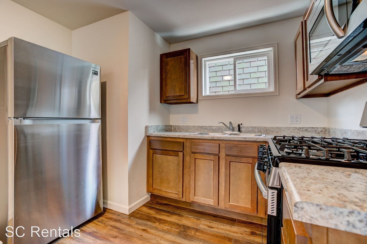112 E Stuart St - Photo 2 of 8