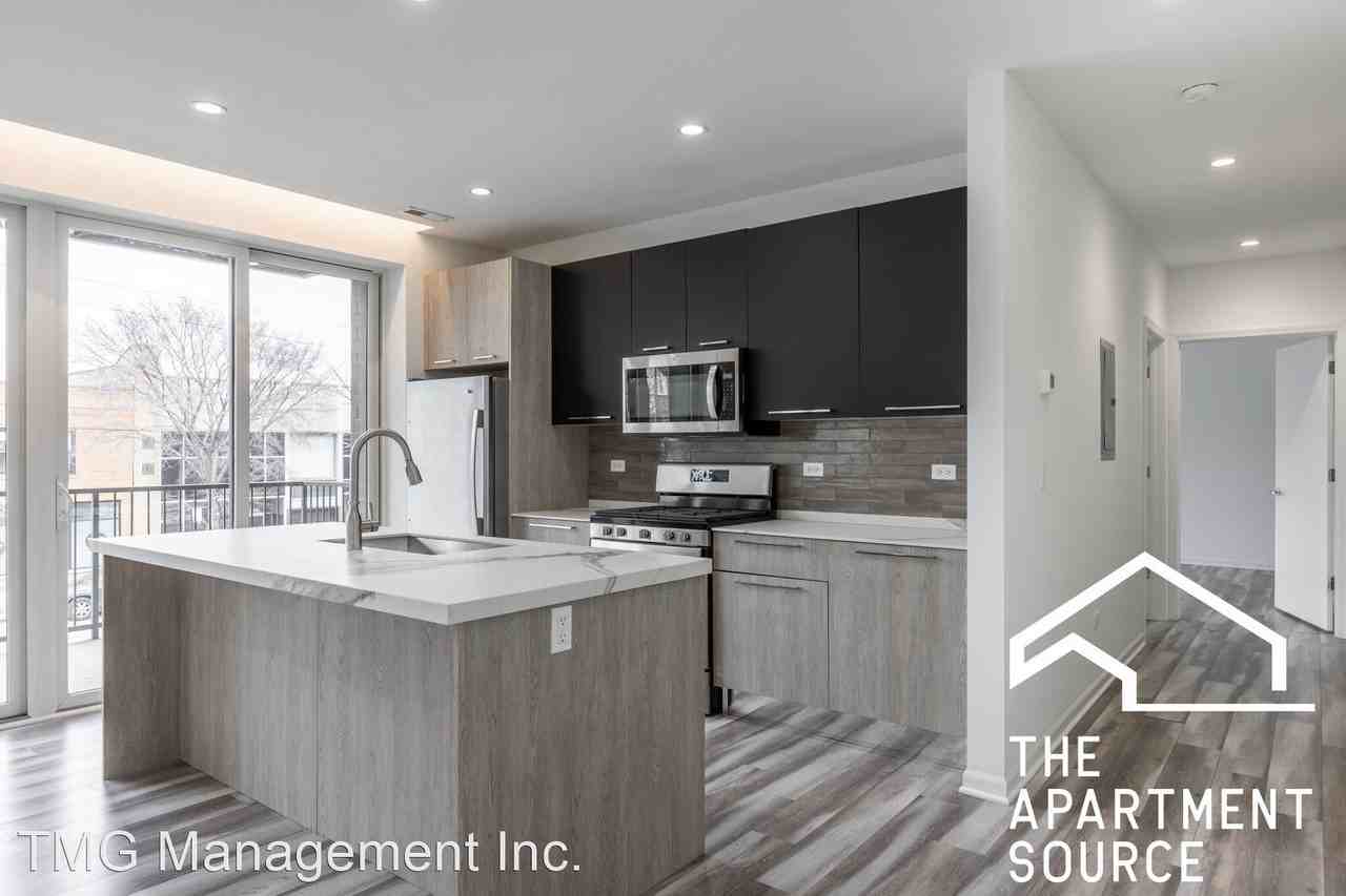 2533/2535 W. Fullerton Ave. - Photo 2 of 3
