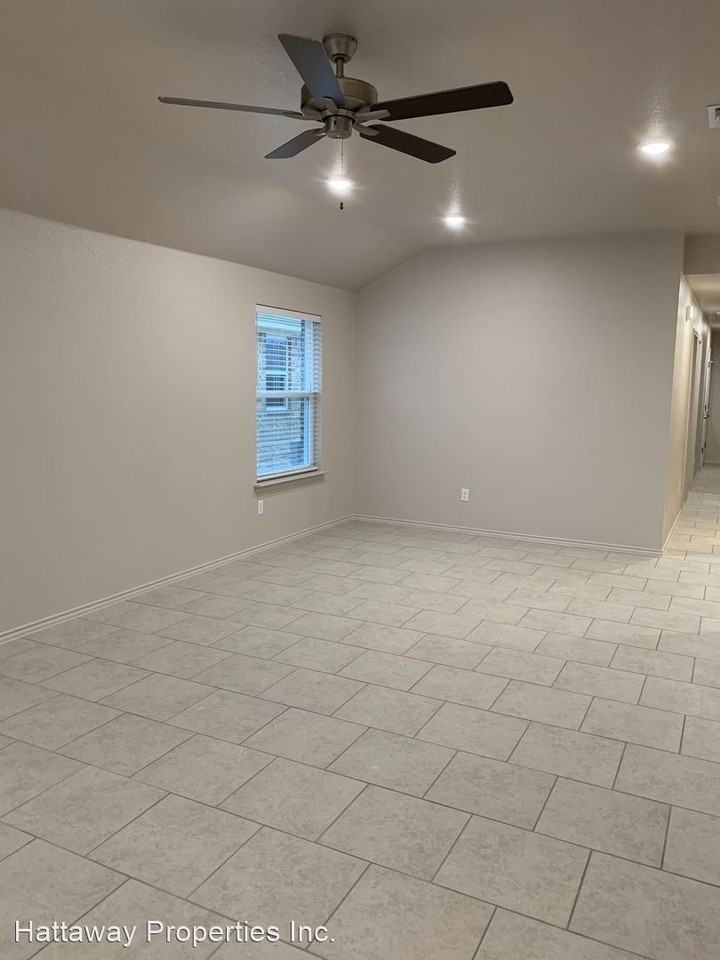 2428 FM 1113 - Photo 3 of 30