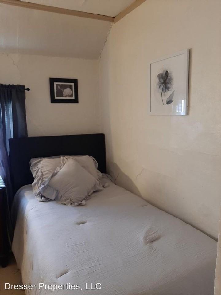 143 BROADWAY - Photo 2 of 3